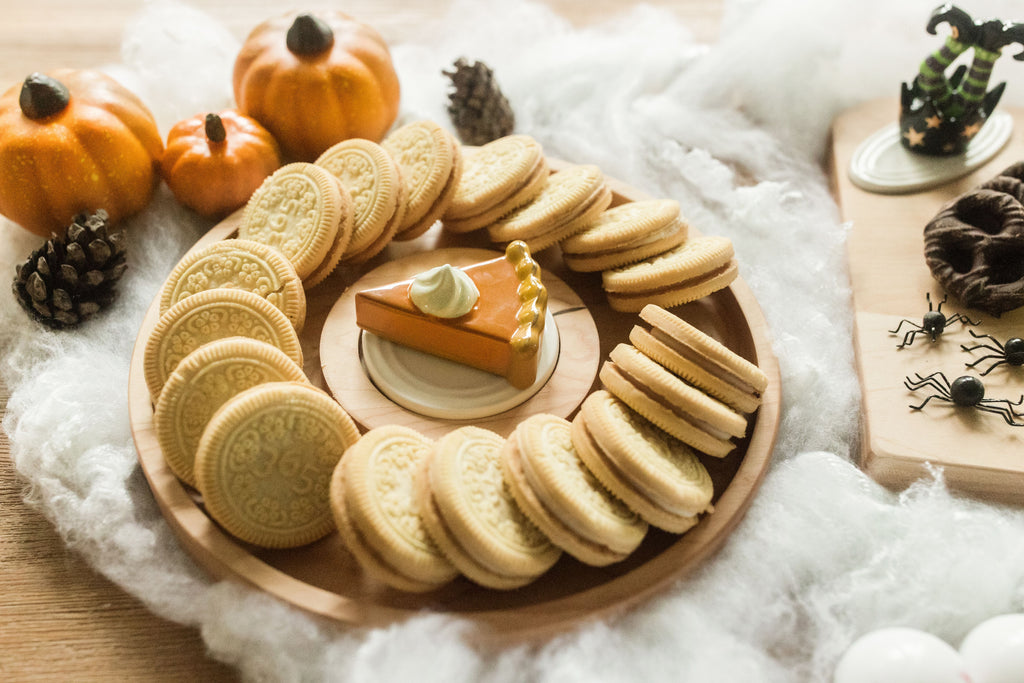 Maple Cracker Round Board  Nora Fleming   