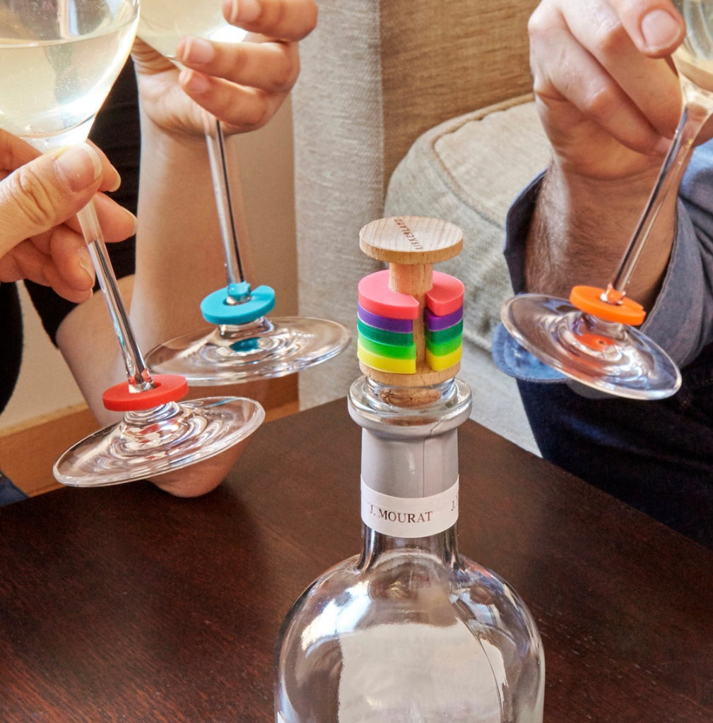 Rainbow Drink Markers & Stopper  Kikkerland   